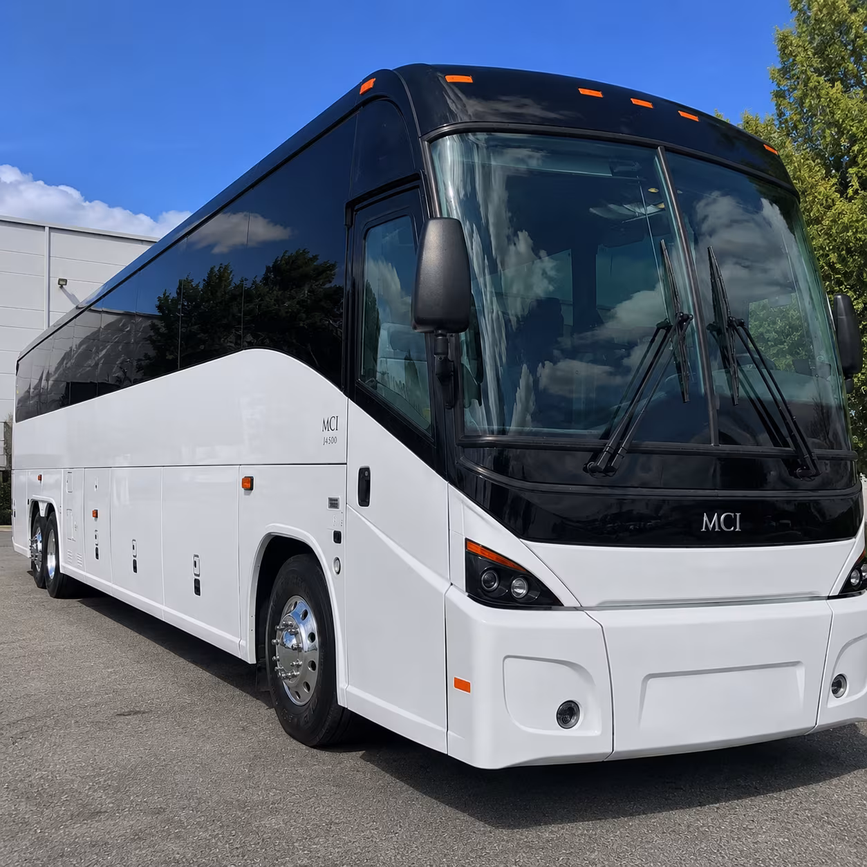 charter bus rentals group transfers at tweed new haven regional airport hvn