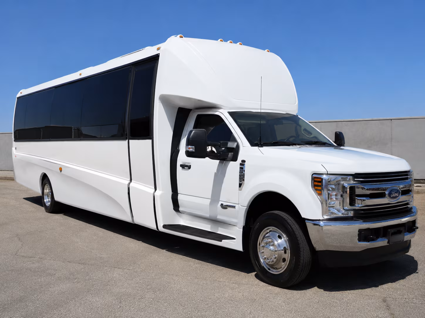 corporate and convention bus rentals in new haven made easy