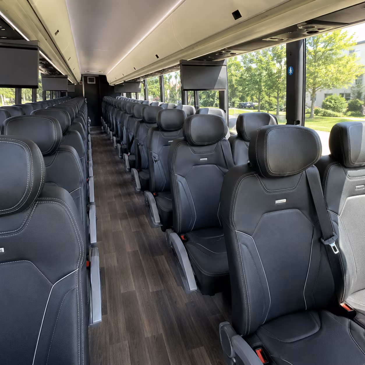 long distance bus trips from new haven to boston and new england
