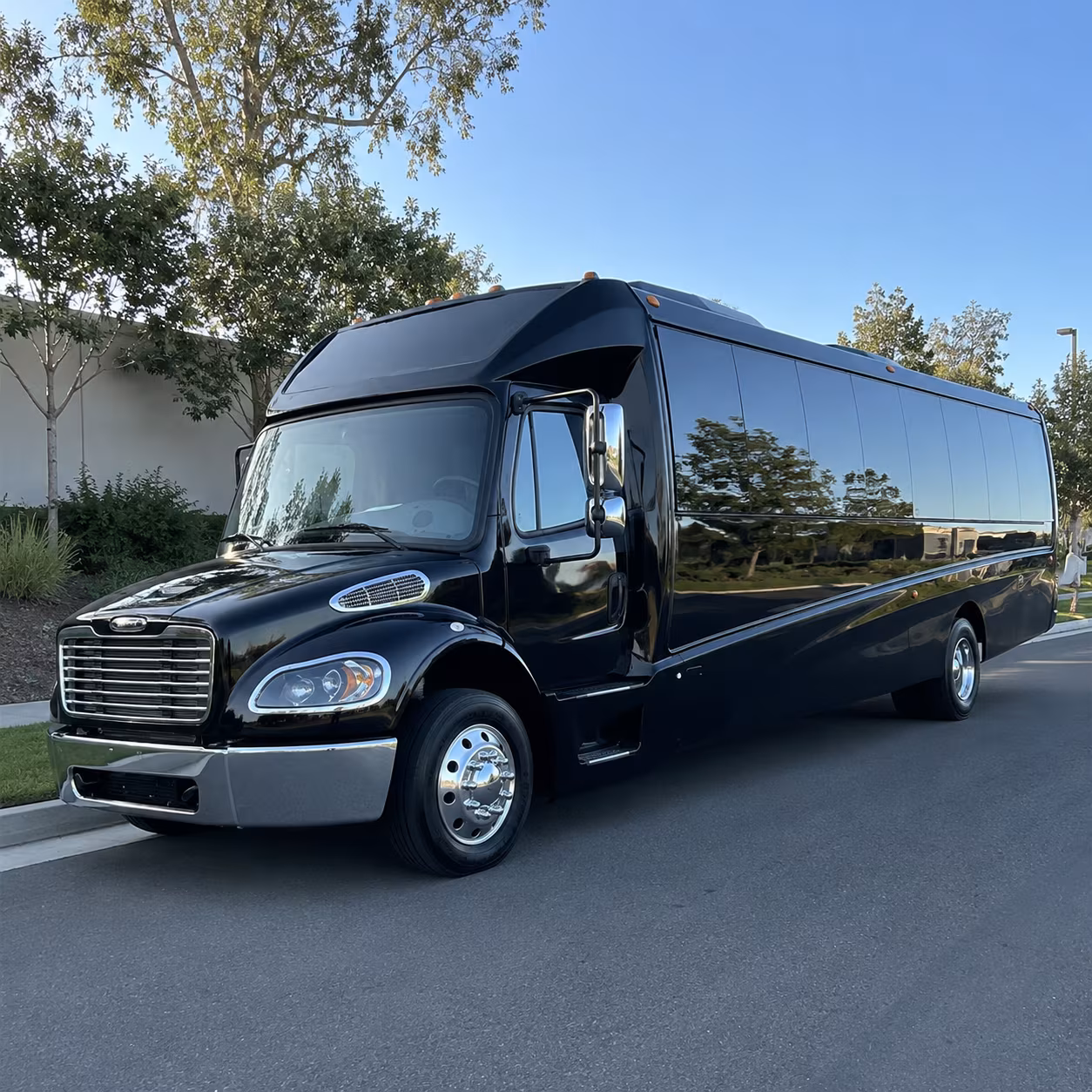 minibus rentals for litchfield hills wine trail tours from new haven