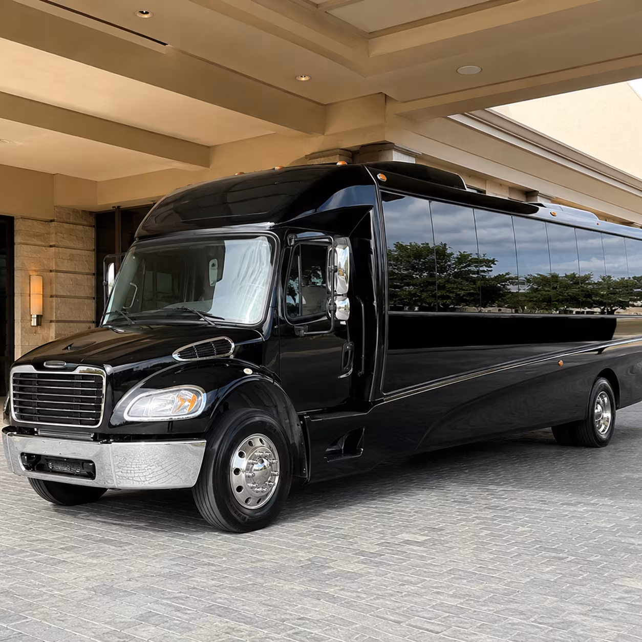 new haven 20 passenger minibus