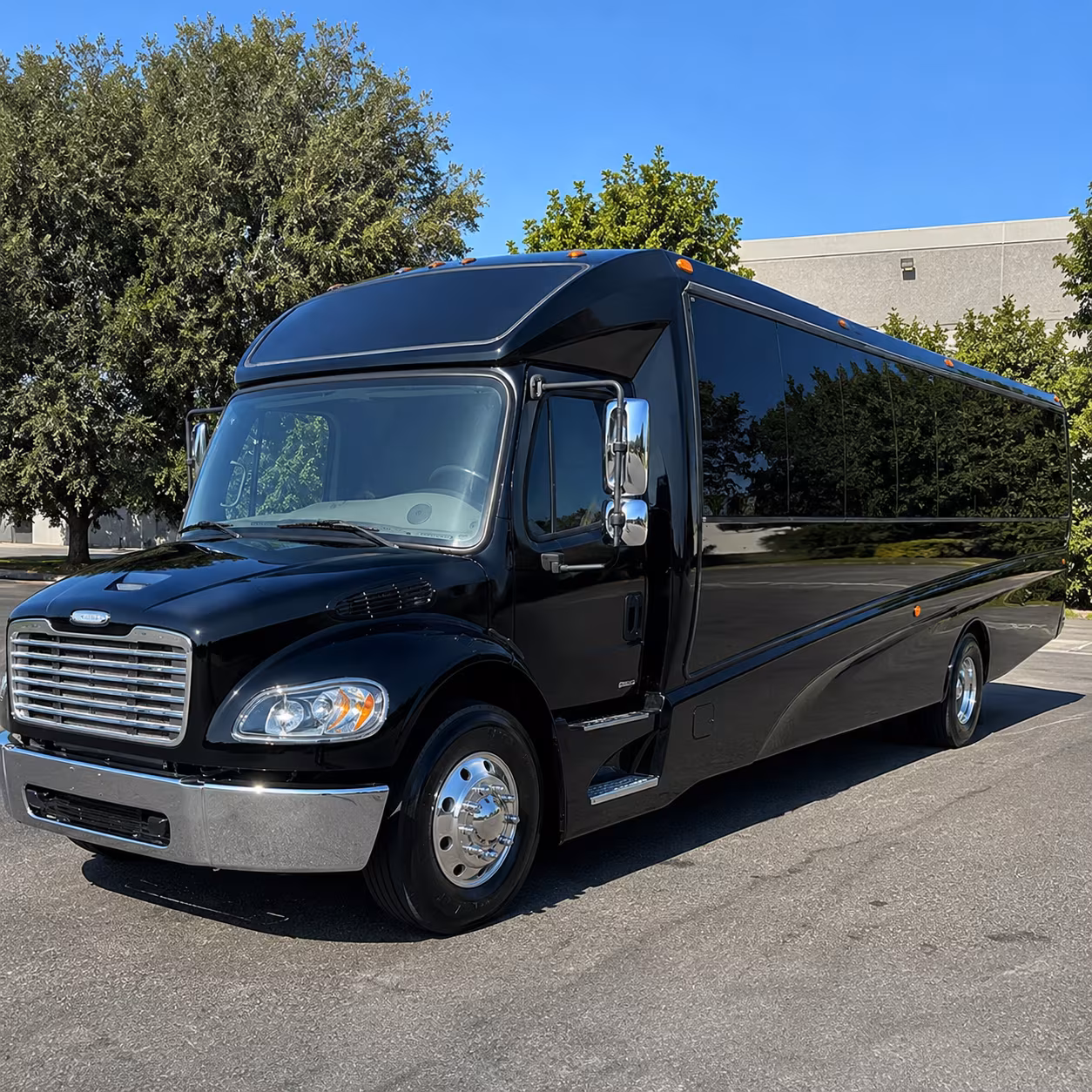 new haven 30 passenger minibus