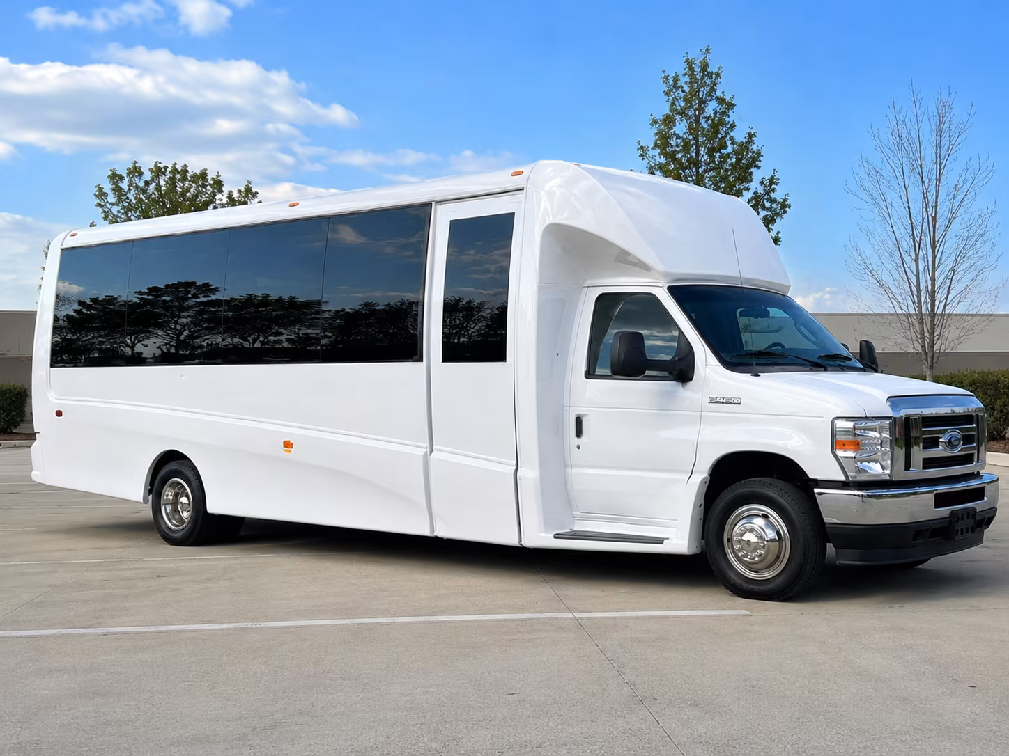 new haven concert buses for groups heading to hartford s xfinity theatre