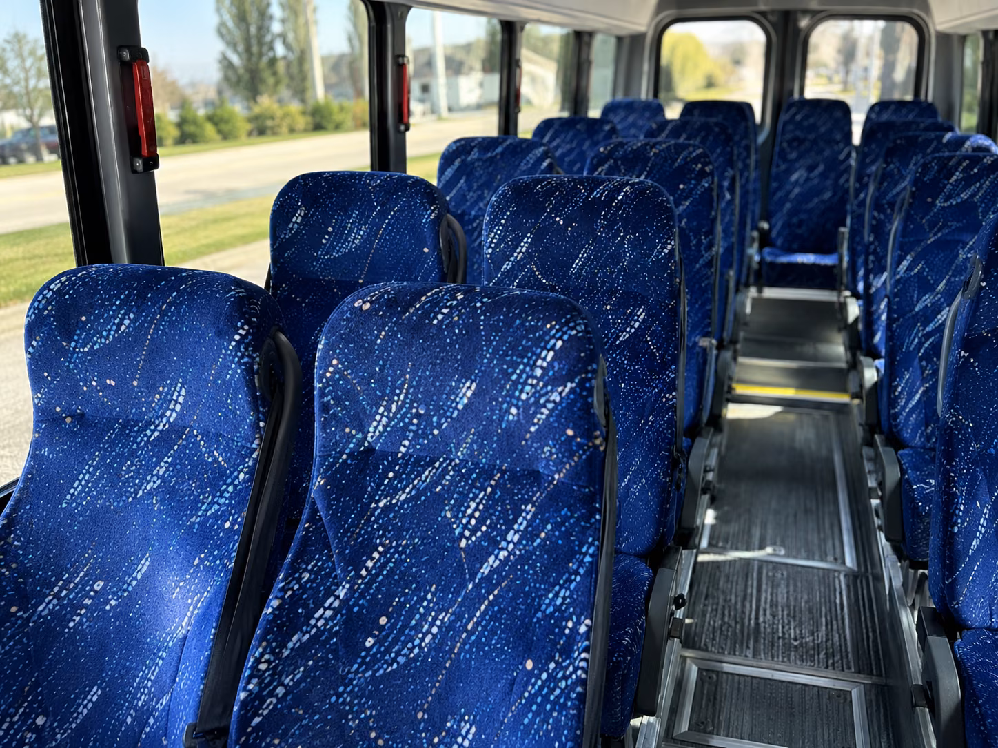rent a minibus in new haven for a stress free prom night